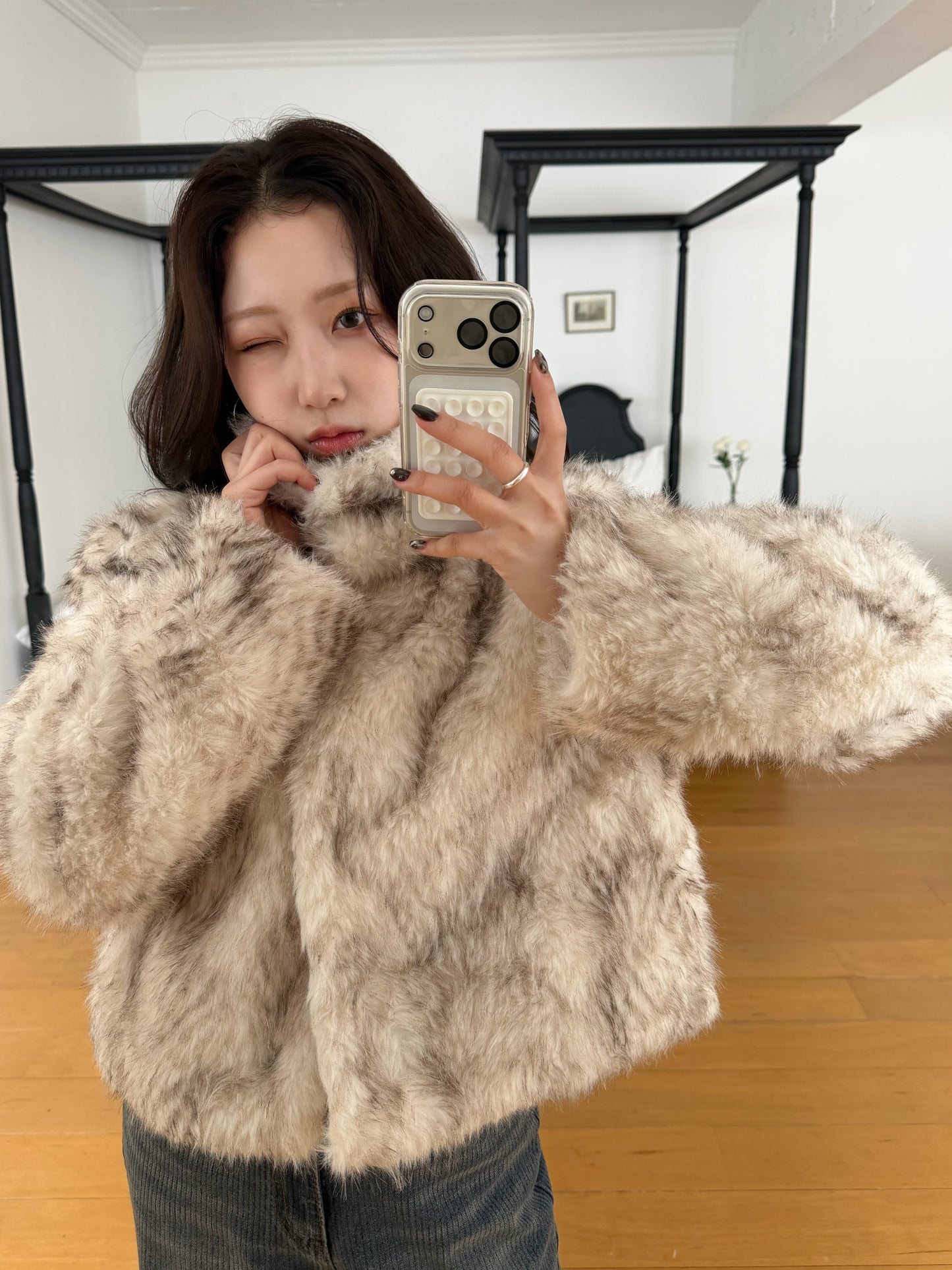 【予約】ombre fake fur jacket