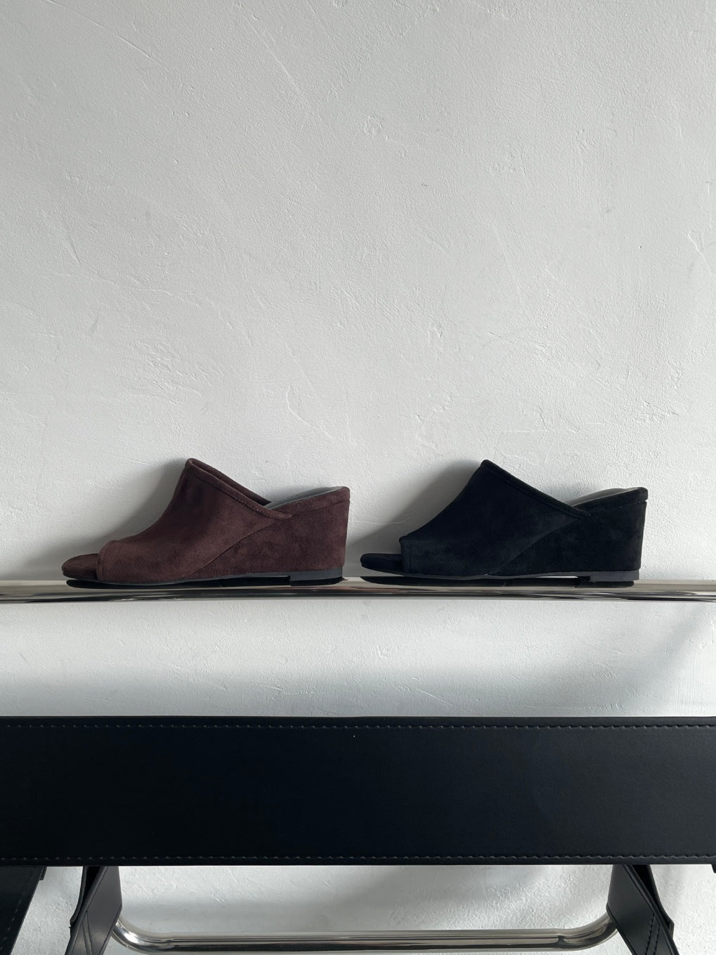 【送料無料】suede wedge heel sandals  / 2color