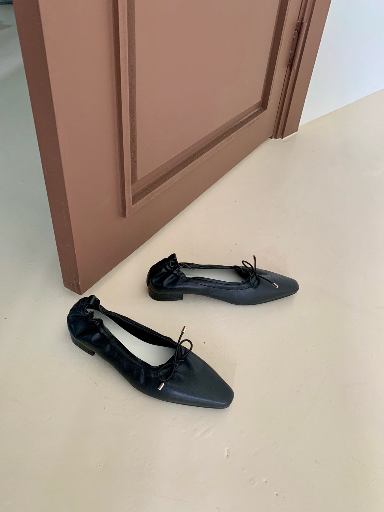 【送料無料】pointed ribbon flat shoes / 3color